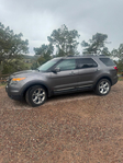 FORD Explorer Limited(top of line) 2013
