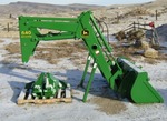 FOR SALE

John Deere 640 Self-Leveling loader